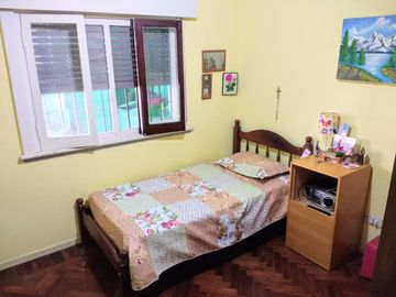 Munro - Chalet de 7 amb  en 2 Plantas con Excelente ubicación!!