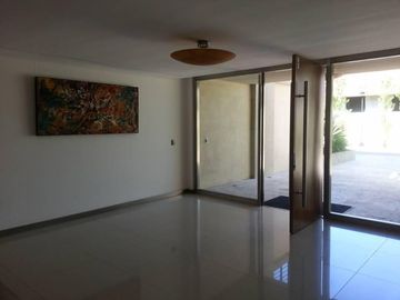 MONOAMBIENTE CON COCHERA CON RENTA