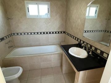Casa en venta en Barrio Cerrado Santa Ana Moreno