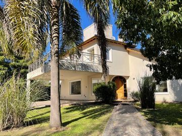 Casa en venta en Barrio Cerrado Santa Ana Moreno