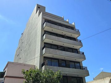 VENTA • VILLA GRAL. MITRE • 3 AMBIENTES