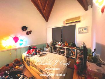 VENTA DE PH  4 AMBIENTES  - CASTELAR NORTE