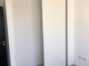 VENTA - DEPARTAMENTO -  4 AMBIENTES - ALMAGRO - CON BALCON TERRAZA