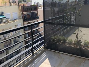 VENTA - DEPARTAMENTO -  4 AMBIENTES - ALMAGRO - CON BALCON TERRAZA
