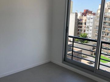 VENTA - DEPARTAMENTO -  4 AMBIENTES - ALMAGRO - CON BALCON TERRAZA