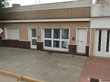 Casa en venta - 3 Dormitorios 3 Baños - 205 mts2 - Chivilcoy