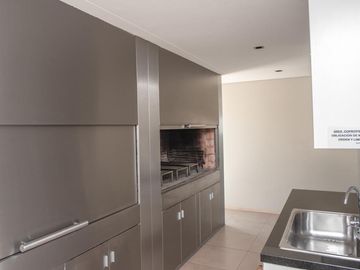 1 Dormitorio Inmenso con Terraza Propia