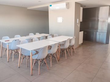 1 Dormitorio Inmenso con Terraza Propia