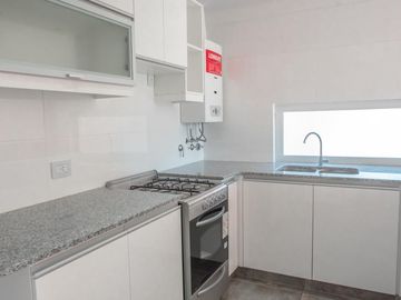 1 Dormitorio Inmenso con Terraza Propia