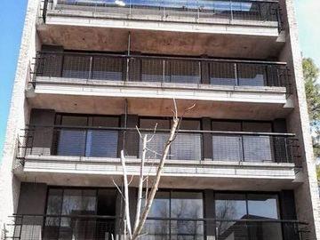 Departamento VENTA en lo mejor de Tigre 2 ambientes al frente c/cochera CON RENTA
