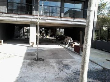 Departamento VENTA en lo mejor de Tigre 2 ambientes al frente c/cochera CON RENTA