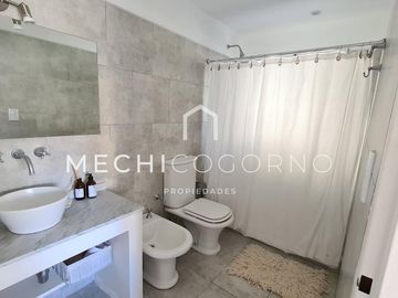 Casa 4 dormitorios venta en San Isidro Labrador, Villa Nueva