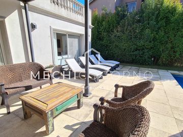 Casa 4 dormitorios venta en San Isidro Labrador, Villa Nueva