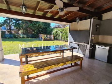 Casa 4 dormitorios venta en San Isidro Labrador, Villa Nueva
