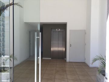 OPORTUNIDAD - 2 amb con balcón - impecable