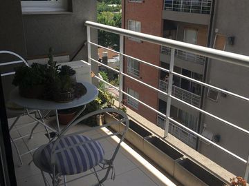 OPORTUNIDAD - 2 amb con balcón - impecable