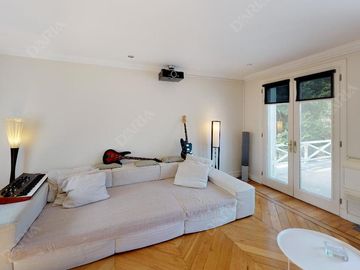 Venta casa de 8 dormitorios en Las Lomas de San Isidro. Venta con renta