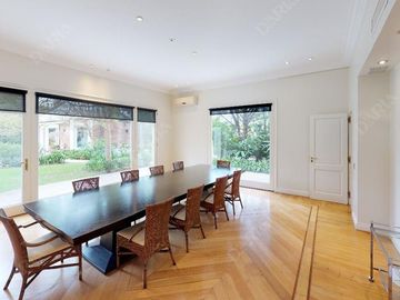 Venta casa de 8 dormitorios en Las Lomas de San Isidro. Venta con renta