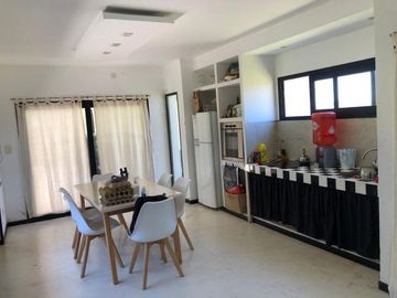 Casa en venta - 2 Dormitorios 2 Baños - 100 mts2 - Chascomus