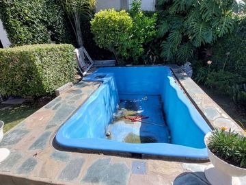 Casa en venta - 2 Dormitorios 1 Baño - Local - 300Mts2 - Ramos Mejía