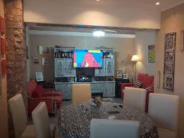Casa en venta - 2 Dormitorios 1 Baño - Local - 300Mts2 - Ramos Mejía