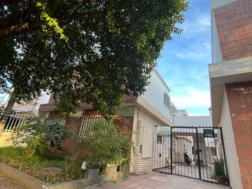 Venta 2 dormitorios con patio sin expensas proximo a Nueva Cba / Ipona
