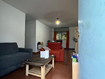 Venta 2 dormitorios con patio sin expensas proximo a Nueva Cba / Ipona