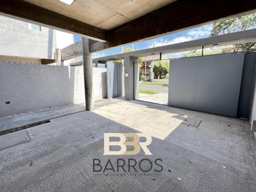 Venta duplex 4 ambientes Castelar