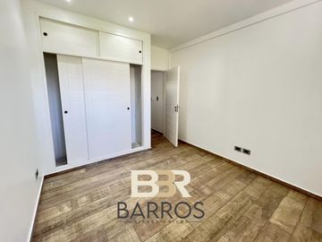 Venta duplex 4 ambientes Castelar