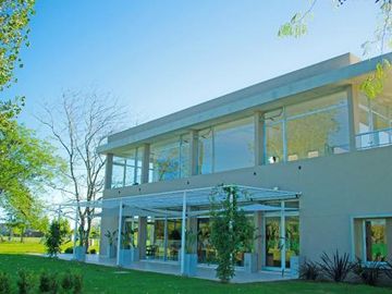 Casa en venta en Fincas de Hudson con amplio Parque
