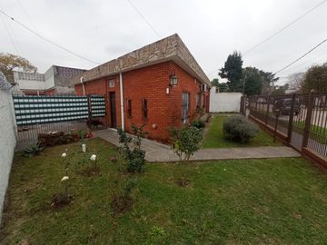 Casa en  LONNGCHAMPS