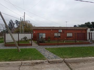 Casa en  LONNGCHAMPS