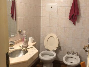Casa/Duplex 4 ambientes con piscina en venta - Quilmes Residencial-Permuta departamento menor valor