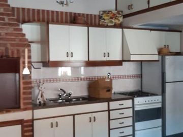 Casa/Duplex 4 ambientes con piscina en venta - Quilmes Residencial-Permuta departamento menor valor