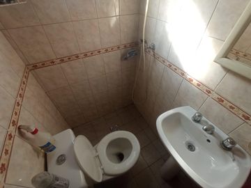 VENDE CASA EN CLAYPOLE