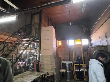 Depósito en venta - 1 Oficina 1 Baño - 300Mts2 - La Plata