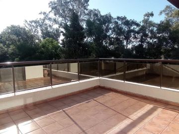 Departamento en  venta en Casonas del Norte 2 dormitorios más dependencia , 3 baños , balcones