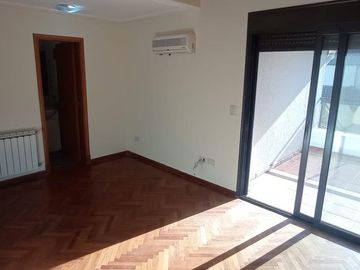 Departamento en  venta en Casonas del Norte 2 dormitorios más dependencia , 3 baños , balcones