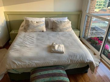 Venta departamento 3 ambientes c/cochera y  balcón Belgrano  chico