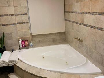 Venta departamento 3 ambientes c/cochera y  balcón Belgrano  chico