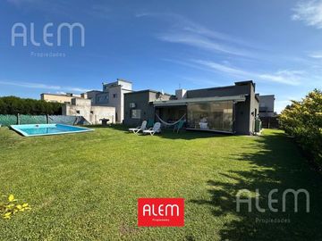 Casa en  venta en Barrio Privado Casuarinas Premium Canning