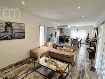 Casa en  venta en Barrio Privado Casuarinas Premium Canning