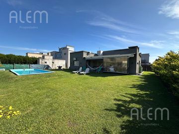 Casa en  venta en Barrio Privado Casuarinas Premium Canning