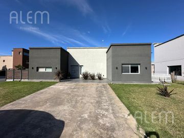 Casa en  venta en Barrio Privado Casuarinas Premium Canning