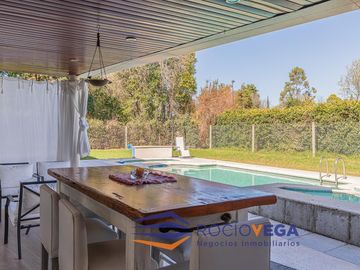 Venta de casa  en Golfer´s Country Club Pilar