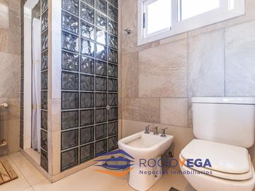 Venta de casa  en Golfer´s Country Club Pilar