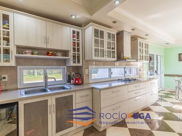 Venta de casa  en Golfer´s Country Club Pilar