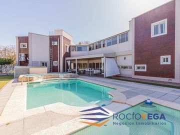 Venta de casa  en Golfer´s Country Club Pilar