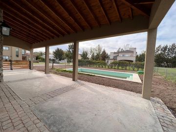 Casa venta Canning Barrio El Principado