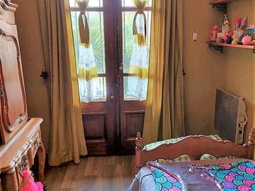 Casa 4 amb. en Olivos reciclado totalmente a nuevo